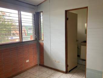 Apto 1 cuarto, sin mascotas, con servicios, solo paga la luz!