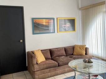 Se vende casa con terraza en condominio de San Rafael Escazú 25-1873