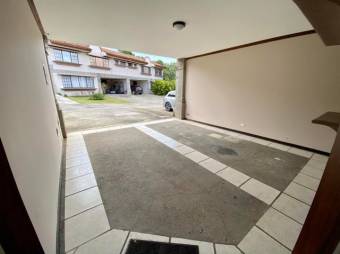 Se vende moderna casa en condominio de San Rafael Escazú 25-228 Se vende moderna casa en condominio de San Rafael Escazú 25-228