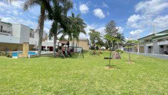 Se vende moderna casa en condominio de San Rafael Escazú 25-1893 Se vende moderna casa en condominio de San Rafael Escazú 25-1893