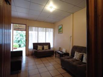 Se vende espaciosa casa con uso mixto en Llorente de Heredia 24-281 Se vende espaciosa casa con uso mixto en Llorente de Heredia 24-281