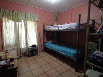 Se vende espaciosa casa con uso mixto en Llorente de Heredia 24-281 Se vende espaciosa casa con uso mixto en Llorente de Heredia 24-281