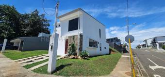 Se alquila casa en Turrucares Alajuela 26-2273