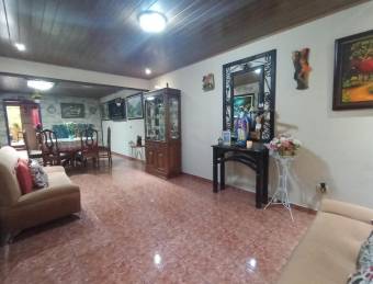 Venta casa con 5 dormitiorios