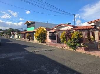 VENTA DE CASA UNA PLANTA EN RESIDENCIAL BERTILIA, COYOL DE ALAJUELA VENTA DE CASA UNA PLANTA EN RESIDENCIAL BERTILIA, COYOL DE ALAJUELA