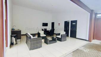Venta de apartamento con piscina, seguridad y parqueo #26-2055 GS