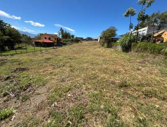 Venta de lote amplio para construir en Santo Domingo de Heredia #26-2260 GS Venta de lote amplio para construir en Santo Domingo de Heredia #26-2260 GS