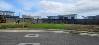 Venta lote plano en condominio con amenidades y alta plusvalía #26-2244 GS
