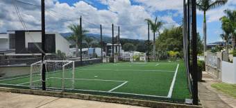 Venta lote plano en condominio con amenidades y alta plusvalía #26-2244 GS