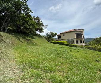 1,008 m2 Lot for Sale in Cerro Colón Condominium, Mora, San José