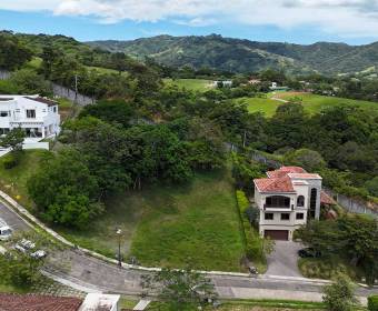 1,008 m2 Lot for Sale in Cerro Colón Condominium, Mora, San José