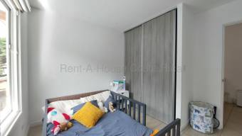 Se vende casa en Colón Mora 26-2278