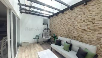 Se vende casa en Colón Mora 26-2278