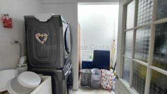 Se vende casa en Colón Mora 26-2278