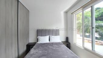 Se vende casa en Colón Mora 26-2278