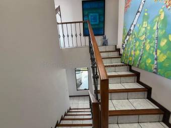 Alquiler de Casa de Lujo en San Isidro de Heredia. RAH 27-3