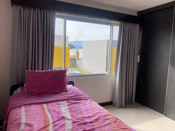 Se vende casa en Santa Ana San José 24-119
