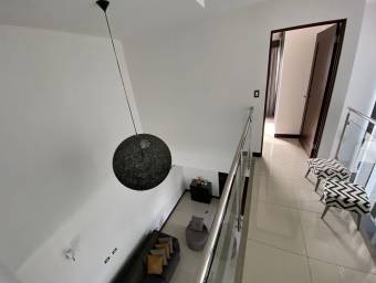 Se vende casa en Santa Ana San José 24-119