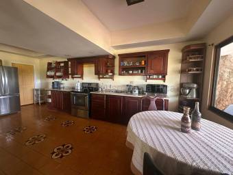 Se vende quinta en Turrucares Alajuela 26-2274