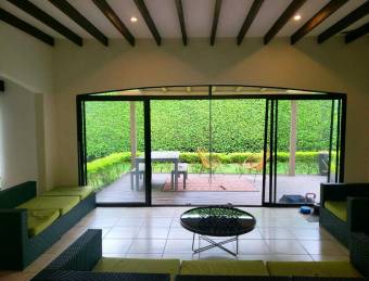 Se vende casa en Pozos Santa Ana 25-167