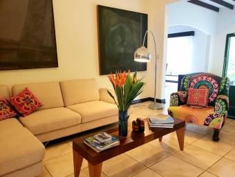 Se vende casa en Pozos Santa Ana 25-167