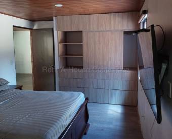 Venta  Quinta de lujo con río y 12 habitaciones en San Rafael de Heredia #26-2248