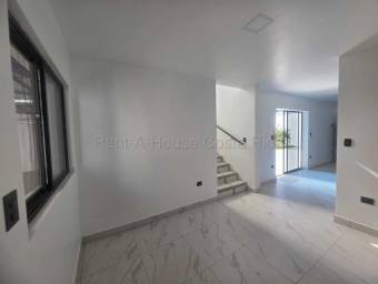 Venta de Casa en Agua Caliente-Cartago. RAH 27-26