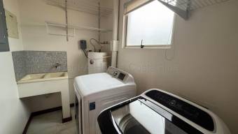 Se alquila apartamento en San Rafael Escazú 27-32