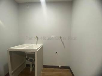 Alquiler de Apartamento en Escazú Centro. RAH 26-2229