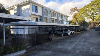 Venta de Apartamento de Dos Plantas en Condominio Villas Jade, Tibás. RAH 26-2235
