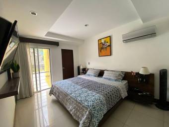 Venta de Estupenda Casa en Santa Ana / Mls. 24-652 OFC JB