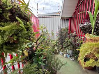 Venta  Casa de 2 niveles con dos viviendas en San Pablo de Heredia #27-42 GS