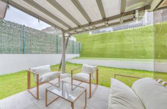 Casa en Venta en Condominio La Estefana en Sabanilla 3 Habitaciones más Mezzanine nja1409d
