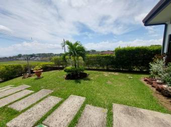 Venta de Casa en La Guácima de Alajuela. RAH 26-723
