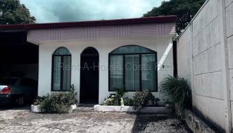 Alquiler  Apartamento con parqueo y ubicación estratégica en Santa Ana #27-20 GS