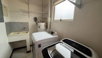 Alquiler de Apartamento AMUEBLADO en Escazú-San Rafael. RAH 27-32