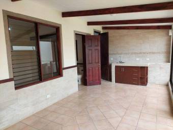 Se alquila casa en Santa Ana San José 27-49