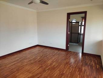 Se alquila casa en Santa Ana San José 27-49