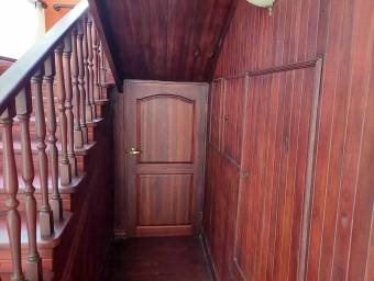 Se alquila casa en Santa Ana San José 27-49