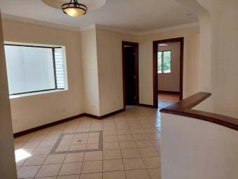 Se alquila casa en Santa Ana San José 27-49