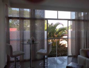 Se vende apartamento en Piedades Santa Ana 26-32