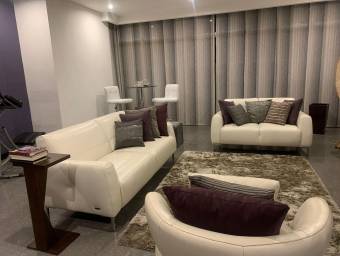 Se vende apartamento en Piedades Santa Ana 26-32