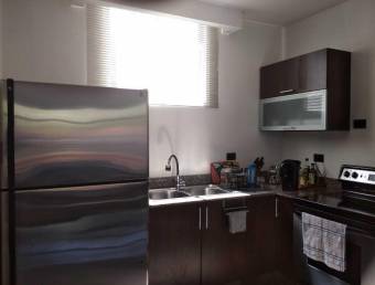 Se vende apartamento en Piedades Santa Ana 26-32