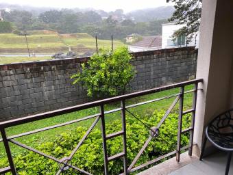 Se vende apartamento en Brasil Santa Ana 26-1696