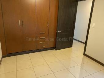 Se vende apartamento en Brasil Santa Ana 26-1696