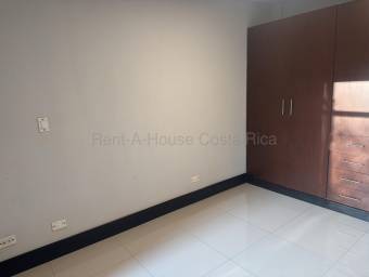Se vende apartamento en Brasil Santa Ana 26-1696