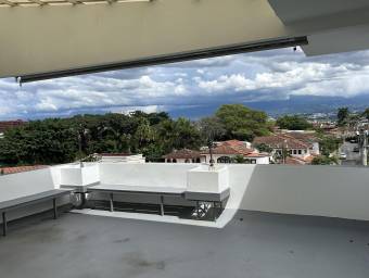 Se vende apartamento en San Rafael Escazú 26-728 Se vende apartamento en San Rafael Escazú 26-728