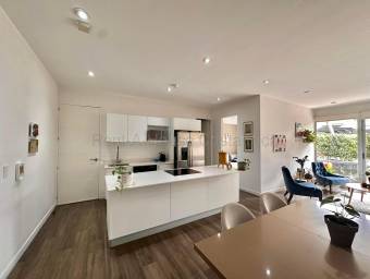 Se vende apartamento en San Rafael Escazú 27-53
