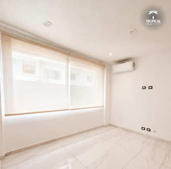 Casa Moderna en Alquiler con 3 Habitaciones en Suite en Santa Ana