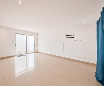 Bank-Owned Home for Sale in Tecknau Condominium, San Miguel de Santo Domingo, Heredia